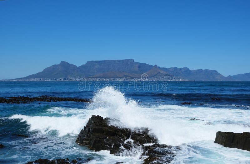 Table Mountain Behind Water Stock Photo - Image of daylight, sunny ...