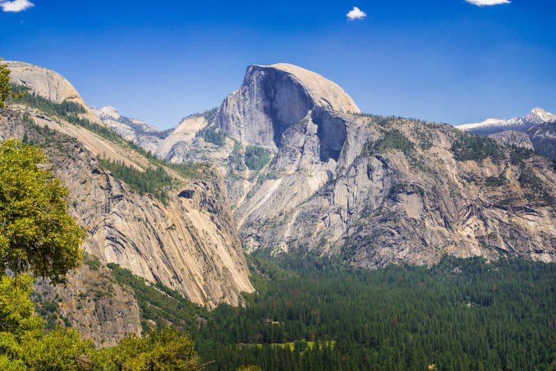 View towards Half Dome from the trail to Upper Yosemite Falls, Yosemite National Park, California royalty free stock photos View towards Half Dome from the trail to Upper Yosemite Falls, Yosemite National Park, California royalty free stock photos