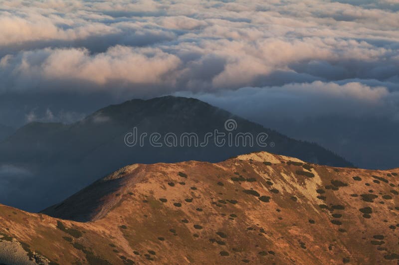 Pohled z Velké Kamenisté na Západní Tatry