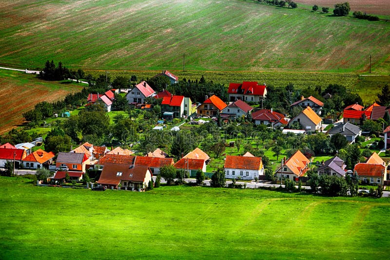 Pohled na obec u Smolenic v létě, Slovensko