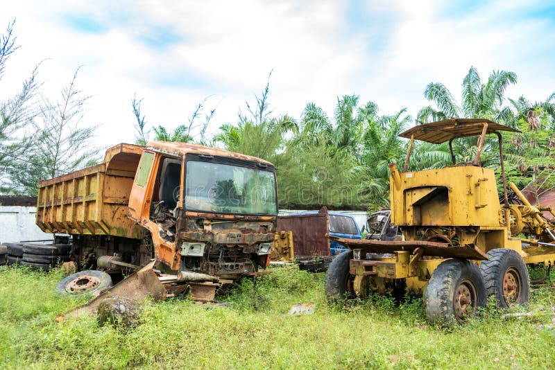 Views from the Multiple Kind of Vehicles Broken Down with the Plants