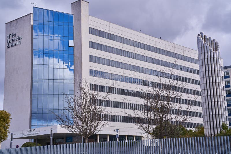 Views of the University Clinic of Navarra in the hospital area