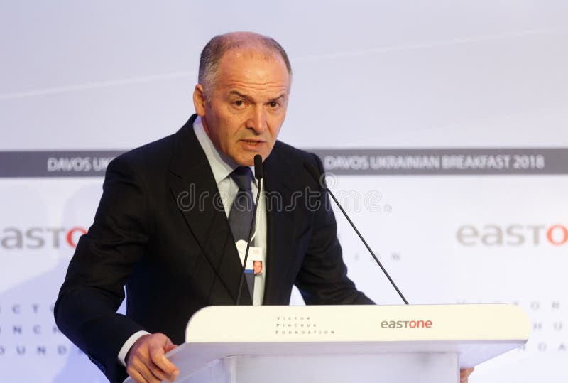 Viktor Pinchuk bij Wereld Economisch Forum in Davos stock afbeelding Viktor Pinchuk bij Wereld Economisch Forum in Davos stock afbeelding