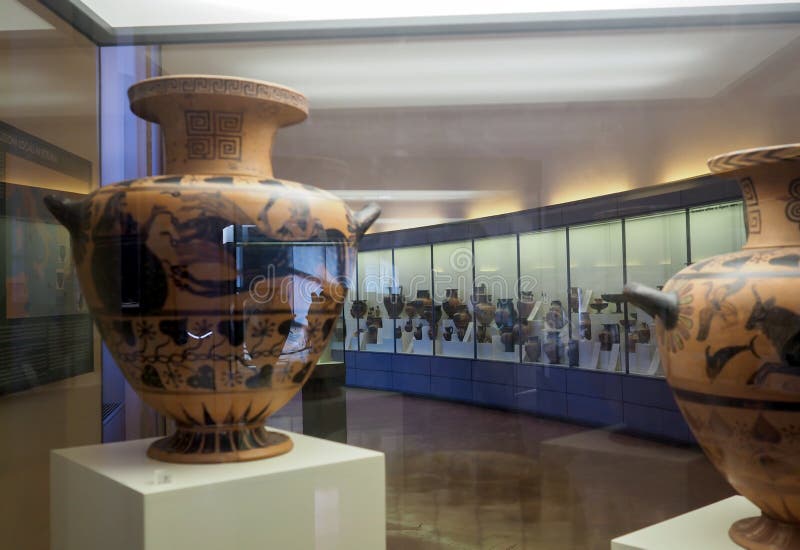 The Castellani collection in the first floor of the National Etruscan Museum of Villa Giulia in Rome, Italy. The collection of the important family of Roman goldsmiths dates from the 19th century and spaces from Etruscan ceramic, bronze, jewelry. Created in 1899, the Etruscan Museum of Villa Giulia houses works from pre-Roman Italian antiquity, especially from the Etruscan world. Among the museum’s most valuable objects are a sarcophagus from the year 520 BC, as well as several terracotta figures such as the Apollo of Veii and the image of Hercules and Apollo vying for the deer, both from 510 BC. The museum also presents a great collection of precious objects from antiquity to the 19th century. The Castellani collection in the first floor of the National Etruscan Museum of Villa Giulia in Rome, Italy. The collection of the important family of Roman goldsmiths dates from the 19th century and spaces from Etruscan ceramic, bronze, jewelry. Created in 1899, the Etruscan Museum of Villa Giulia houses works from pre-Roman Italian antiquity, especially from the Etruscan world. Among the museum’s most valuable objects are a sarcophagus from the year 520 BC, as well as several terracotta figures such as the Apollo of Veii and the image of Hercules and Apollo vying for the deer, both from 510 BC. The museum also presents a great collection of precious objects from antiquity to the 19th century.