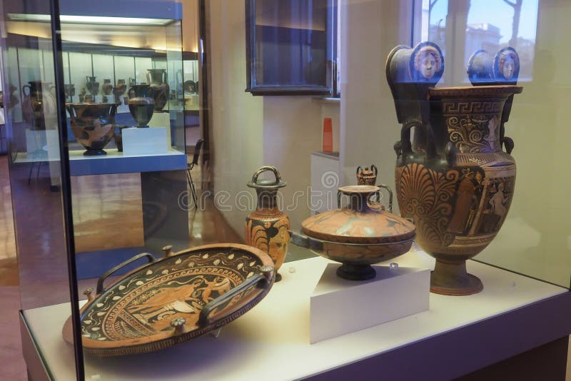 The Castellani collection in the first floor of the National Etruscan Museum of Villa Giulia in Rome, Italy. The collection of the important family of Roman goldsmiths dates from the 19th century and spaces from Etruscan ceramic, bronze, jewelry. Created in 1899, the Etruscan Museum of Villa Giulia houses works from pre-Roman Italian antiquity, especially from the Etruscan world. Among the museum’s most valuable objects are a sarcophagus from the year 520 BC, as well as several terracotta figures such as the Apollo of Veii and the image of Hercules and Apollo vying for the deer, both from 510 BC. The museum also presents a great collection of precious objects from antiquity to the 19th century. The Castellani collection in the first floor of the National Etruscan Museum of Villa Giulia in Rome, Italy. The collection of the important family of Roman goldsmiths dates from the 19th century and spaces from Etruscan ceramic, bronze, jewelry. Created in 1899, the Etruscan Museum of Villa Giulia houses works from pre-Roman Italian antiquity, especially from the Etruscan world. Among the museum’s most valuable objects are a sarcophagus from the year 520 BC, as well as several terracotta figures such as the Apollo of Veii and the image of Hercules and Apollo vying for the deer, both from 510 BC. The museum also presents a great collection of precious objects from antiquity to the 19th century.