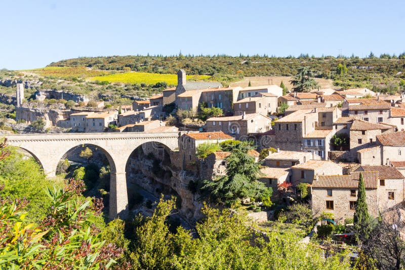 Villaggio storico Minerve, Francia della sommità immagine stock