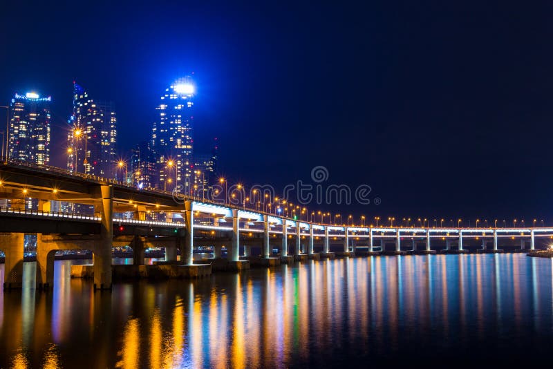 Ville de Busan  la nuit  image stock Image du bureau 