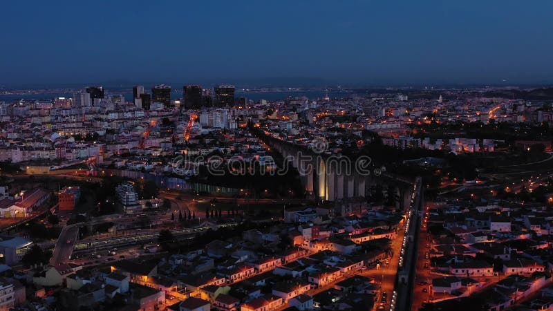 Ville de lisbonne et aqueducs de aguas livres. vue aérienne