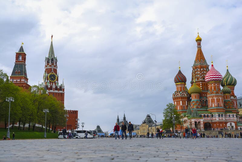 Ville de Moscou avec la cathédrale Saint-Basile image libre de droits Ville de Moscou avec la cathédrale Saint-Basile image libre de droits