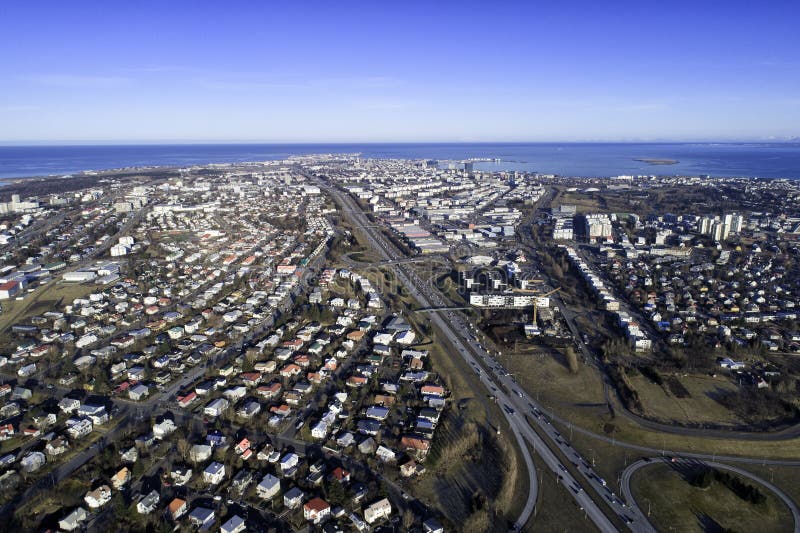 Ville de Reykjavik d'en haut photographie stock libre de droits Ville de Reykjavik d'en haut photographie stock libre de droits