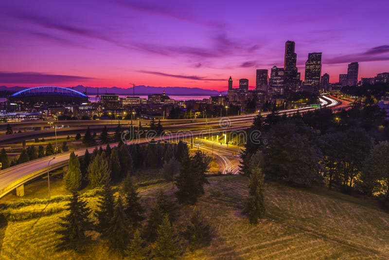 Ville de Seattle au crépuscule
