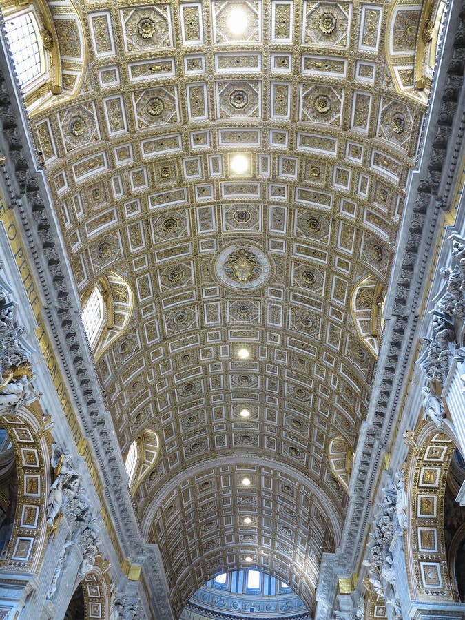 19 06 2017, Ville du Vatican : Intérieur d'intérieur du ` s de St Peter Basilic images libres de droits 19 06 2017, Ville du Vatican : Intérieur d'intérieur du ` s de St Peter Basilic images libres de droits