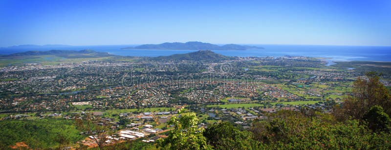 Ville Mt aérien Stuart de Townsville photo stock Ville Mt aérien Stuart de Townsville photo stock