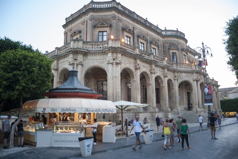 ville de sicile en 4 lettres