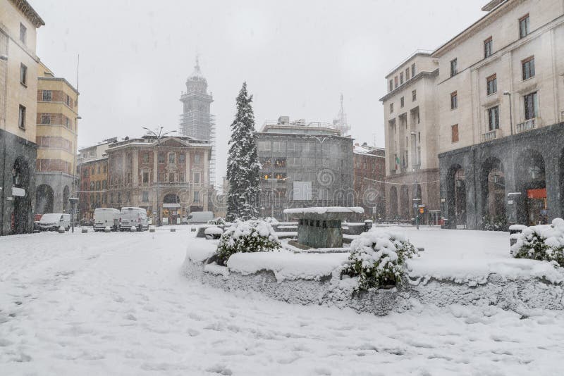 Snow covered square in the historic center of Varese, square Monte Grappa. Varese is an important city in northern Italy, is dictated city garden for the presence of many parks and gardens both private and public. The city is famous for the Sacro Monte of Varese or Santa Maria del Monte with its 14 Chapels winding along a pebbly path of about 2 km located in the Regional Park Campo dei Fiori. In 2003 entered from UNESCO in list of World Heritage. For Varese Lake lago di Varese, lake of glacial origin, famous because it hosts rowing competitions of national, European and world level. Frequented for various activities such as fishing, rowing, walking and cycling along the 28 km cycle path. In the lake there is the small Islet Virginia regarded as one of the most important Prehistoric pile dwellings around the Alps, from 2011 added to the UNESCO World Heritage Site. Snow covered square in the historic center of Varese, square Monte Grappa. Varese is an important city in northern Italy, is dictated city garden for the presence of many parks and gardens both private and public. The city is famous for the Sacro Monte of Varese or Santa Maria del Monte with its 14 Chapels winding along a pebbly path of about 2 km located in the Regional Park Campo dei Fiori. In 2003 entered from UNESCO in list of World Heritage. For Varese Lake lago di Varese, lake of glacial origin, famous because it hosts rowing competitions of national, European and world level. Frequented for various activities such as fishing, rowing, walking and cycling along the 28 km cycle path. In the lake there is the small Islet Virginia regarded as one of the most important Prehistoric pile dwellings around the Alps, from 2011 added to the UNESCO World Heritage Site