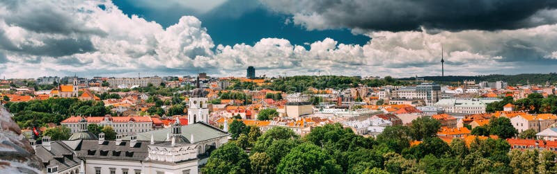 Download Vilnius, Litauen Historisches Mittelstadtbild Bei Sunny Summer Da Redaktionelles Stockbild - Bild von historisch, ernstlich: 90234964