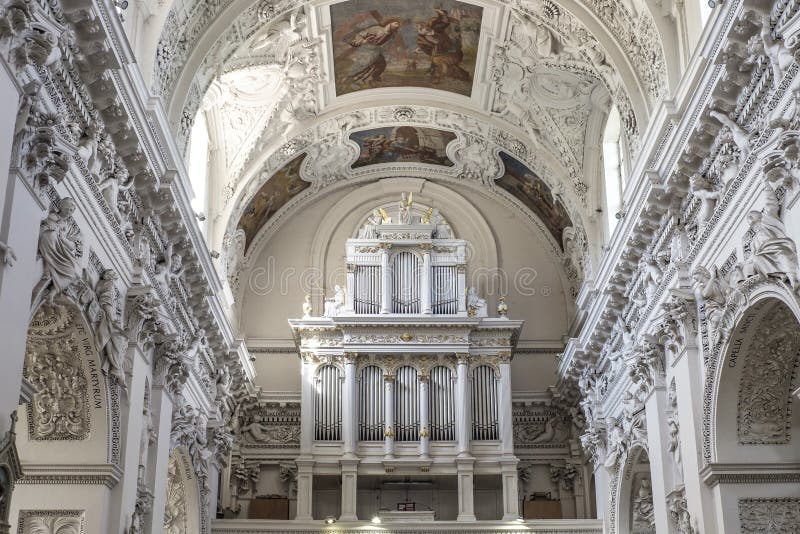 Lituânia da igreja palusa foto de stock. Imagem de europa - 187029418