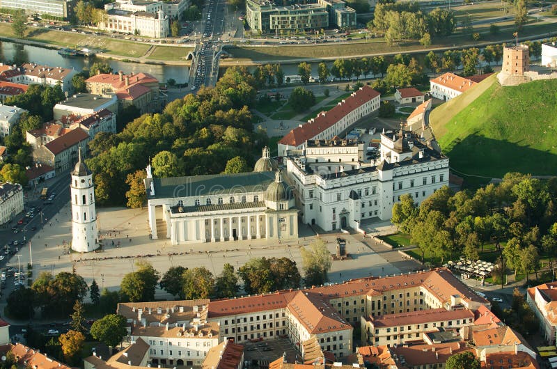 vilnius της Λιθουανίας Το γοτθικό ανώτερο Castle Καθεδρικός ναός και παλάτι των μεγάλων δουκών της Λιθουανίας στοκ φωτογραφία vilnius της Λιθουανίας Το γοτθικό ανώτερο Castle Καθεδρικός ναός και παλάτι των μεγάλων δουκών της Λιθουανίας στοκ φωτογραφία