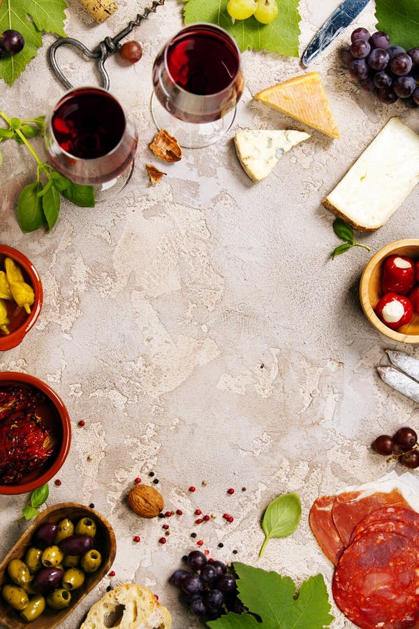 Vin- och mellanmåluppsättning royaltyfri fotografi Vin- och mellanmåluppsättning royaltyfri fotografi