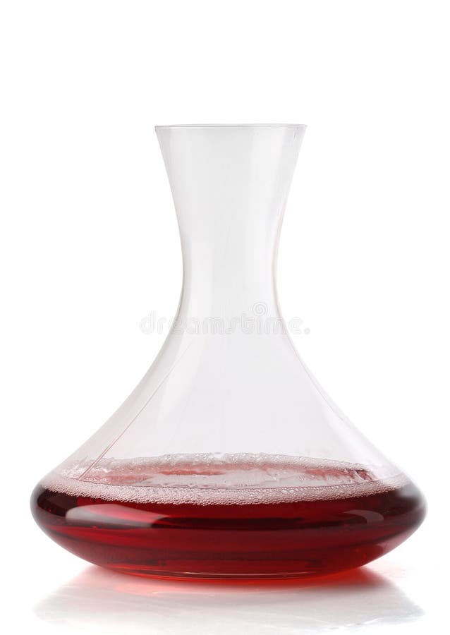 Vinho vermelho em um filtro isolado