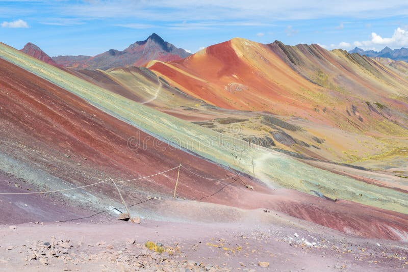 Vinicunca, также известное как гора радуги, Перу стоковое фото rf Vinicunca, также известное как гора радуги, Перу стоковое фото rf