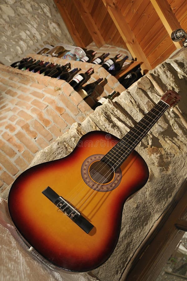 Vino de la guitarra imagenes de archivo Vino de la guitarra imagenes de archivo