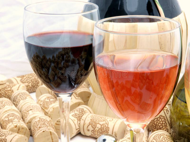 Vino griego imagen de archivo. Imagen de partido, botellas 12579925