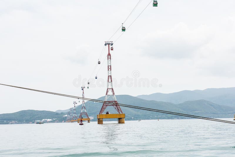 vinpearl-gondola-lifts-systen-cable-car-towers-connects-hon-tre-island-nha-trang-nha-trang-coastal-city-64506862.jpg