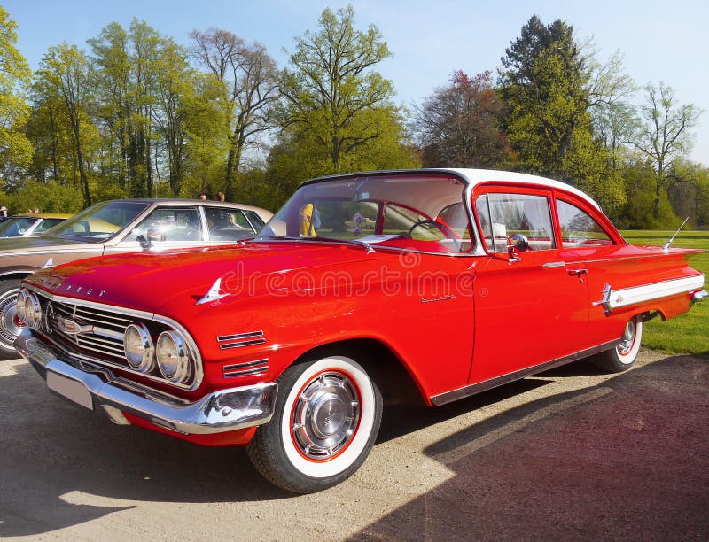 vintage-american-classic-car-chevrolet-b