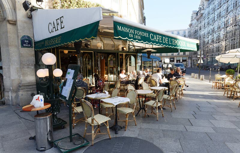 The Vintage Cafe De Belle Epoque, Paris, France Editorial Stock Photo ...