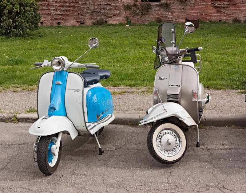 Vintage Italian Scooters Editorial Stock Photo Image 26589123