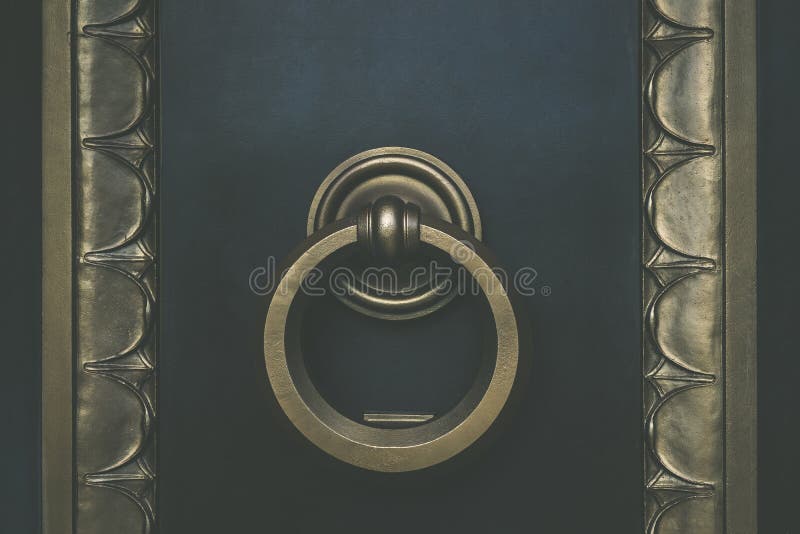 Vintage Looking Round and Elegant Golden Door Knocker or Door Handle