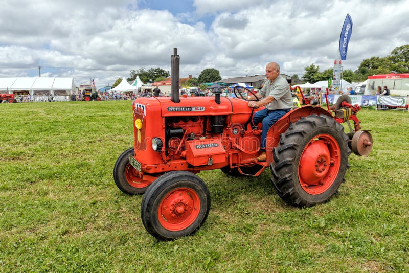 Vintage Nuffield 10/42 tracteur photographie stock libre de droits Vintage Nuffield 10/42 tracteur photographie stock libre de droits