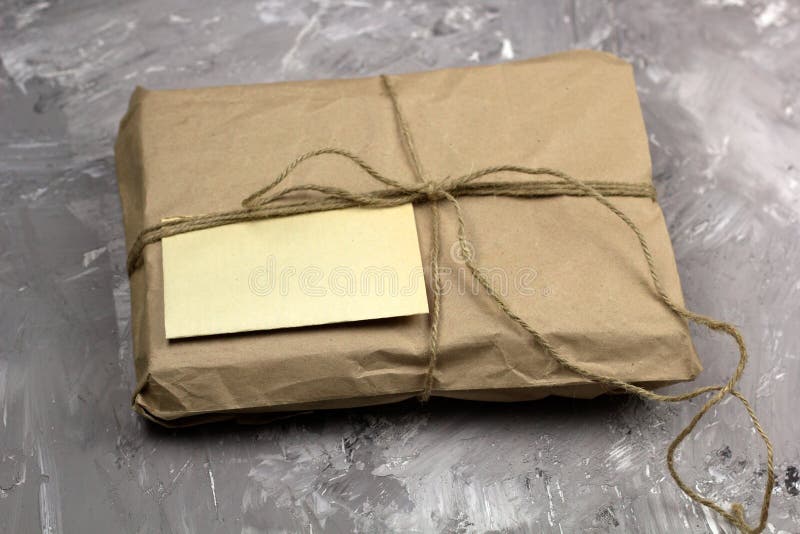 Old shabby paper box. 【公式通販】