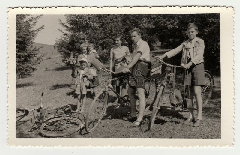 1930 Vintage Ford editorial photo. Image of aged, vintage - 64013386