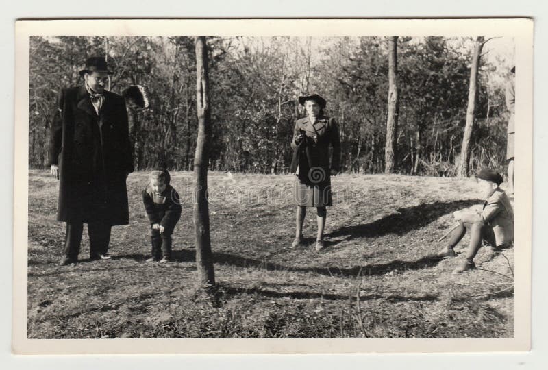 Vintage photo shows the family with small children, circa 1941