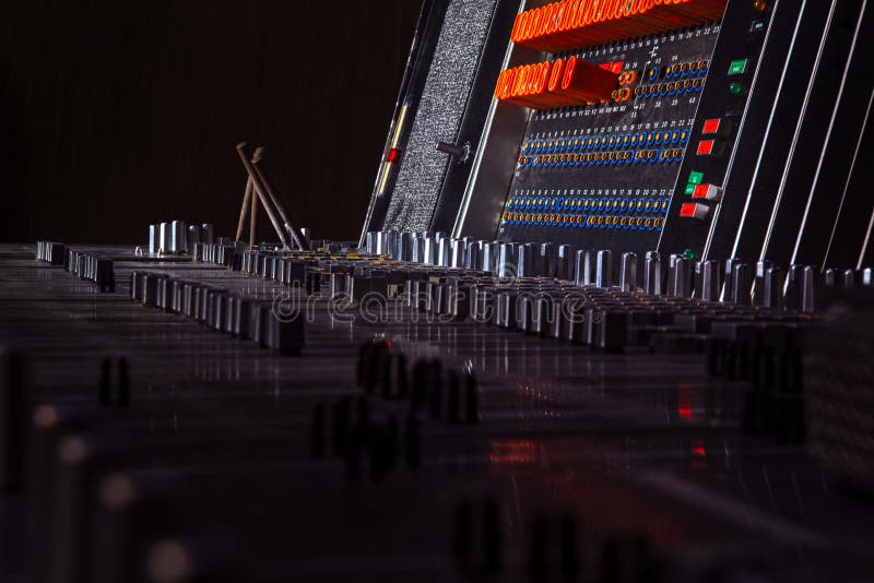 Vintage Recording Gear stock image. Image of black, studio 3135279