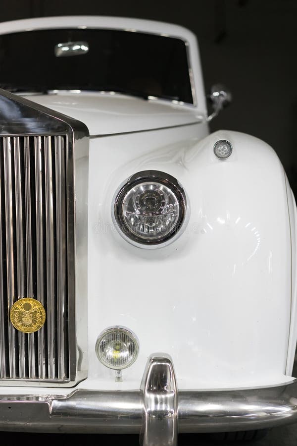 Freddie Mercurys classic RollsRoyce is looking for Somebody to Love   Hagerty Media
