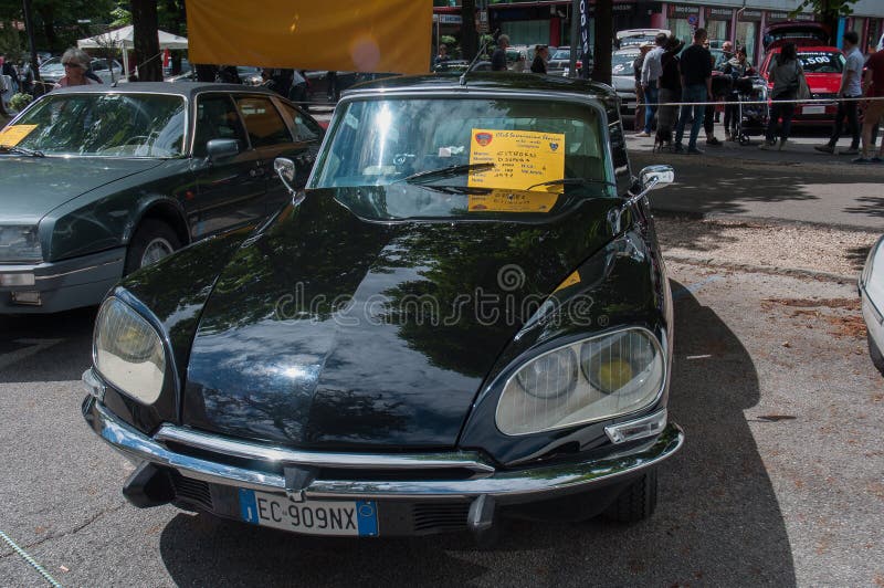 Schurk Londen Soeverein Vintage 60 - 70`s Citroen Car Editorial Stock Image - Image of travel,  vehicle: 94560344