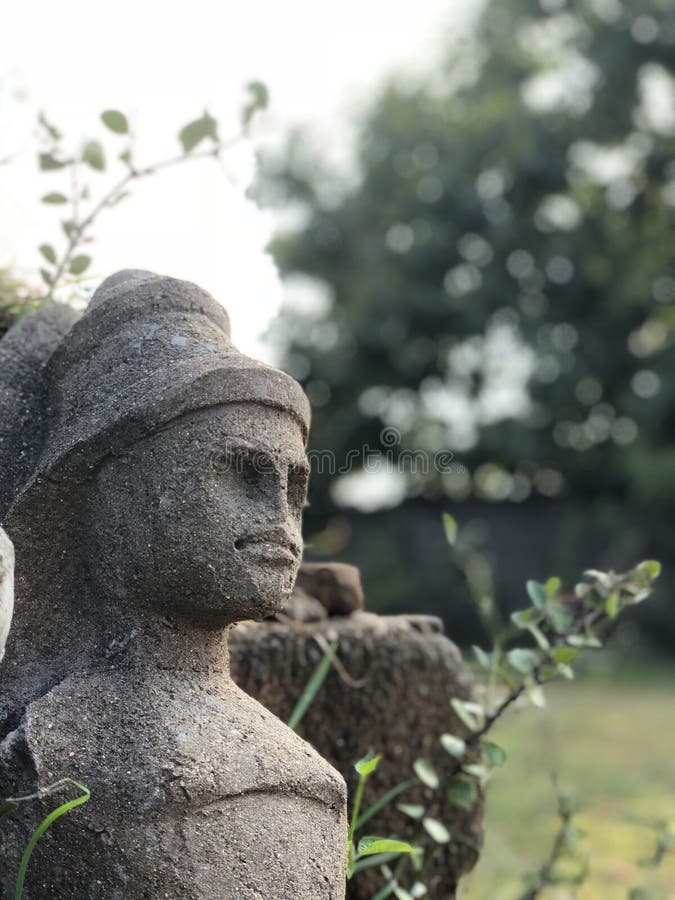 Vintage sculpture editorial photography. Image of vintage 165112992