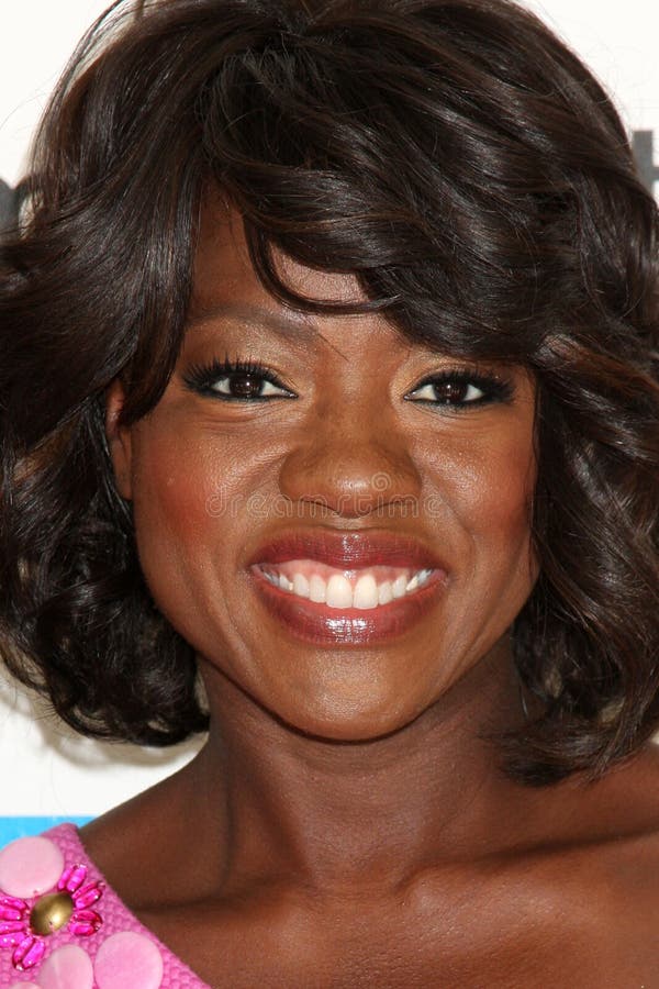 Viola Davis arriving at the Fashion for Life 2009 Fashion Show benefiting Friendly House at the California Market Center in Los Angeles, CA on May 17, 2009. Viola Davis arriving at the Fashion for Life 2009 Fashion Show benefiting Friendly House at the California Market Center in Los Angeles, CA on May 17, 2009