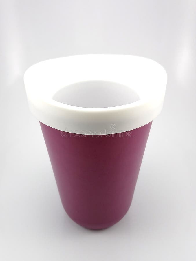 Violet Slush and Shake Cup Maker Cup Stock Image Image of technology, design 189292721