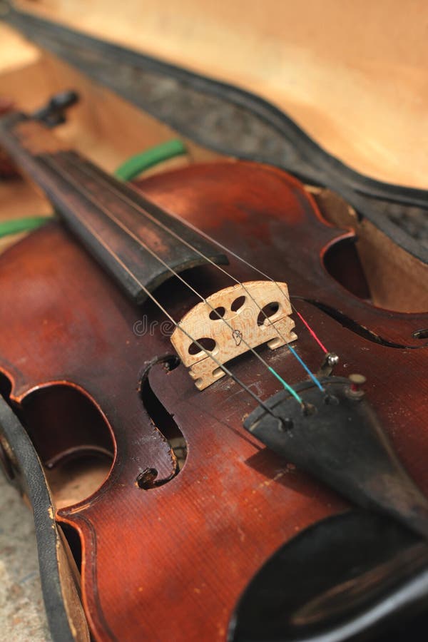 Violino do close-up no estilo do vintage fotos de stock royalty free Violino do close-up no estilo do vintage fotos de stock royalty free