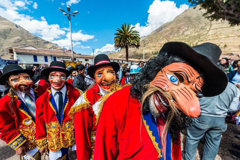 Virgen del Carmen parade de Peruviaanse Andes Pisac Peru royalty-vrije stock afbeeldingen Virgen del Carmen parade de Peruviaanse Andes Pisac Peru royalty-vrije stock afbeeldingen
