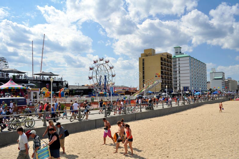 Virginia Beach Boardwalk editorial image. Image of sand - 25113605