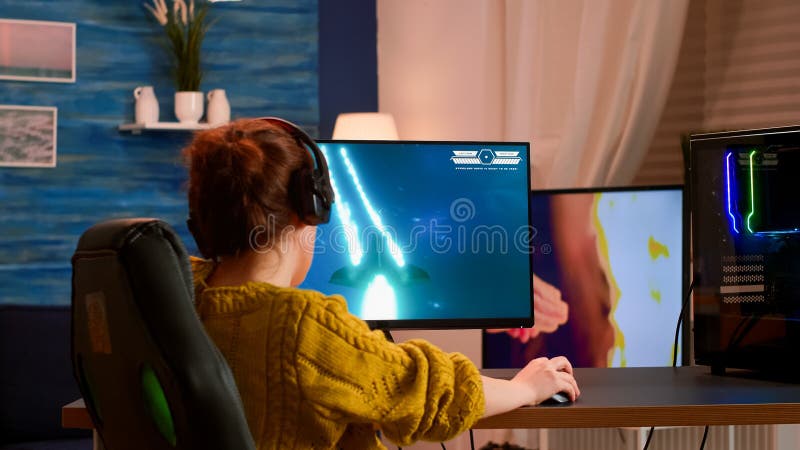 Pro woman egame cyber playing online with virtual reality headset and  wireless controller. Virtual space shooter championship in cyberspace,  esports player performing on pc during gaming tournament Stock Photo - Alamy