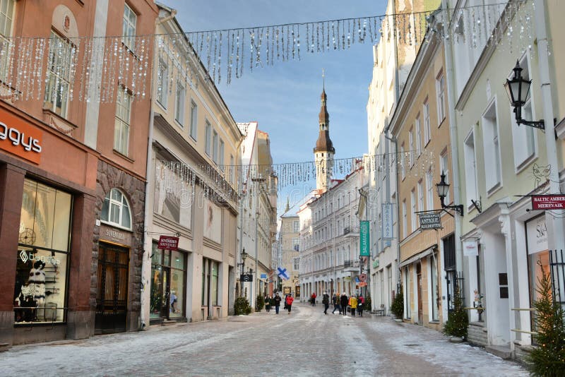 Viru gata på vintern tallinn estonia royaltyfria foton Viru gata på vintern tallinn estonia royaltyfria foton
