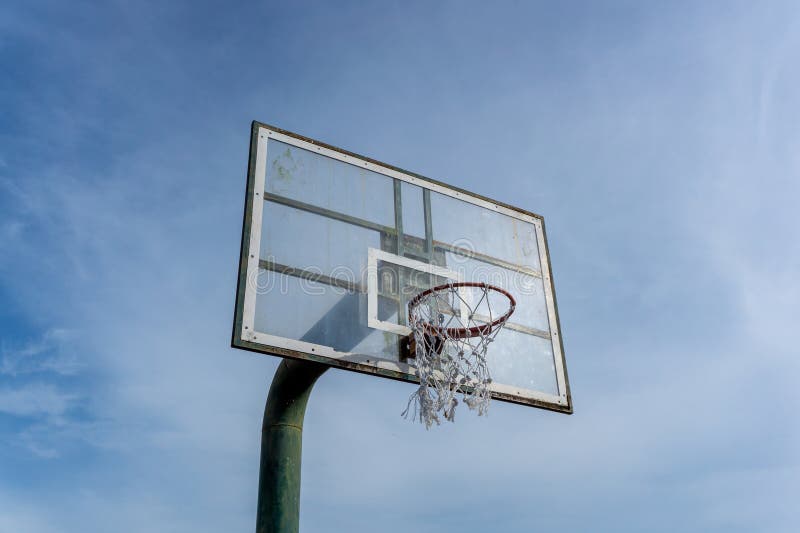 Batedor De Zumbido Escrito Em Uma Bola De Basquete Laranja Imagem