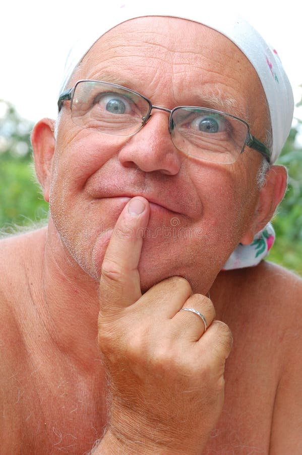 Visage élégant d'homme aîné image libre de droits Visage élégant d'homme aîné image libre de droits