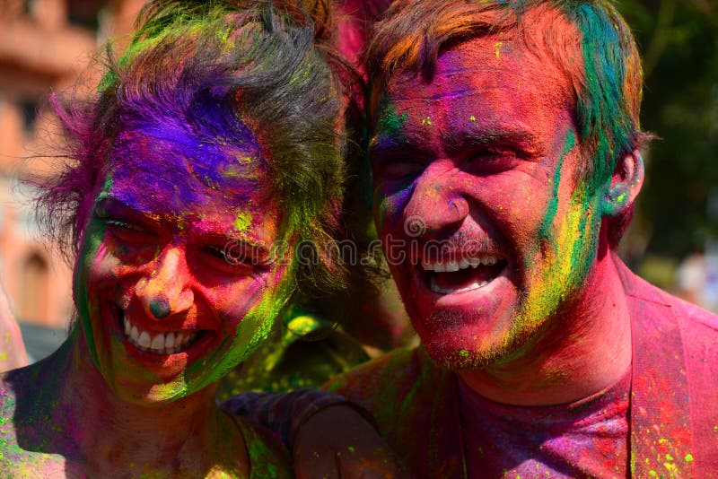 Visages colorés pendant la célébration de Holi jaipur Rajasthan l'Inde photographie stock Visages colorés pendant la célébration de Holi jaipur Rajasthan l'Inde photographie stock